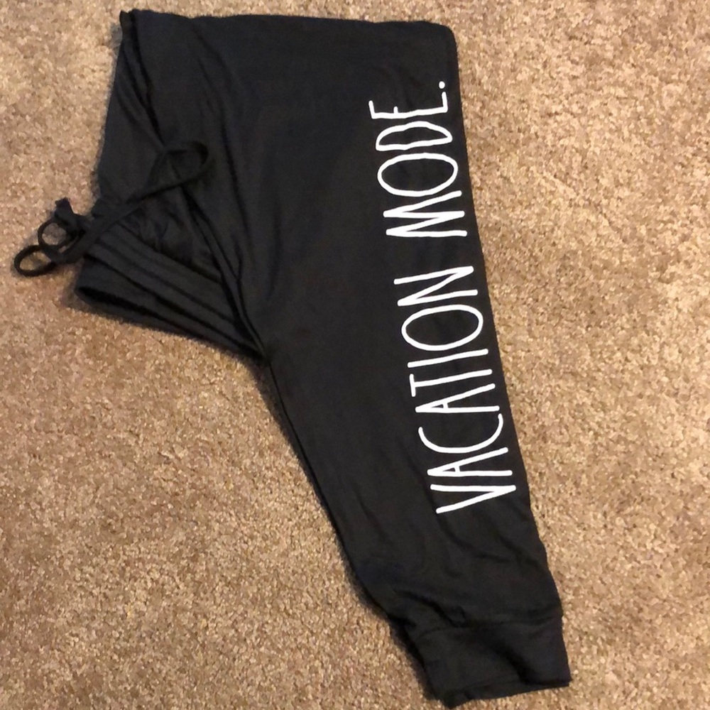 Rae Dunn Black 'Vacation Mode' Lounge Pants